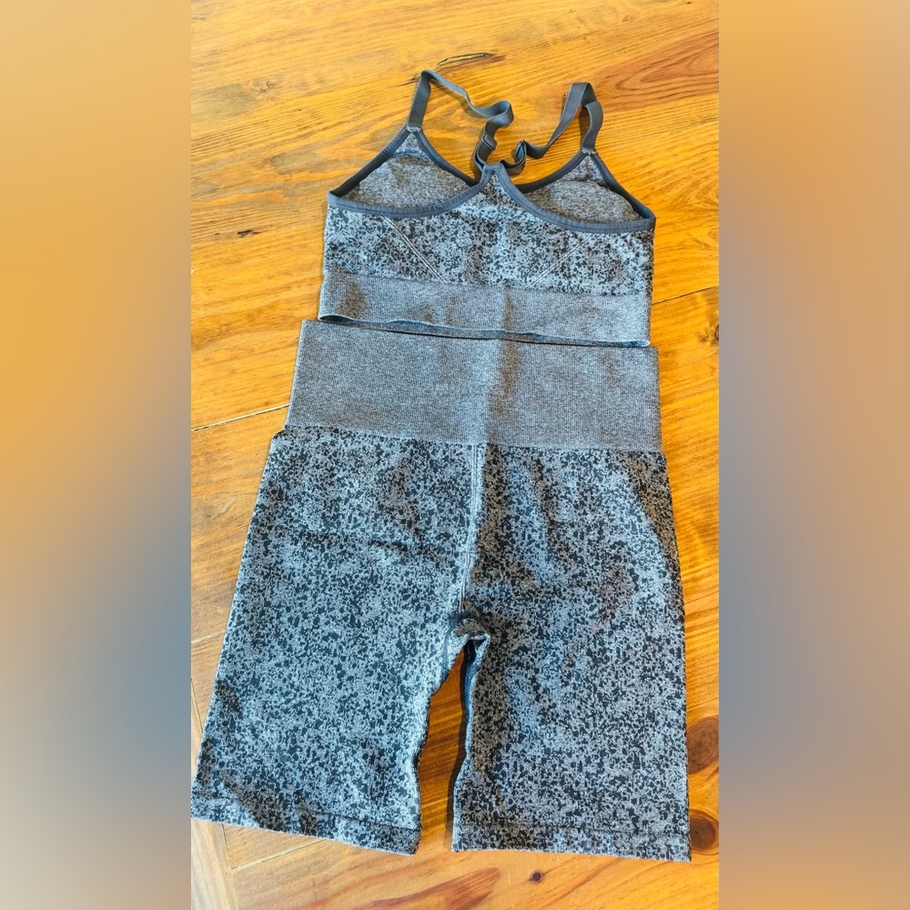 New Balance Gray Patterned Set - image 2